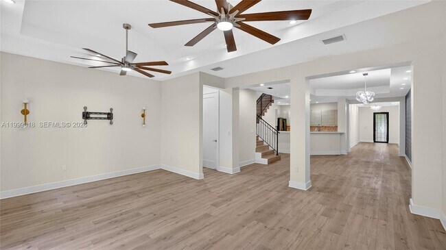 Building Photo - 622 Malaga Ave