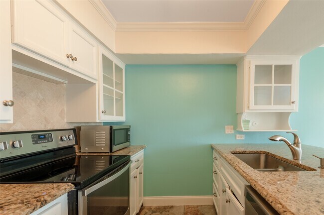 Building Photo - 208 Waters Edge