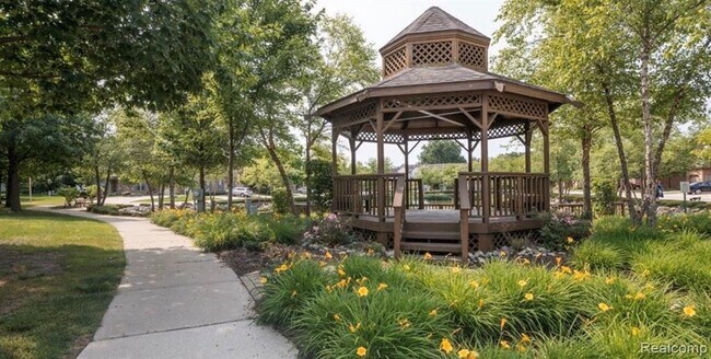 Building Photo - 41475 Copper Creek Dr
