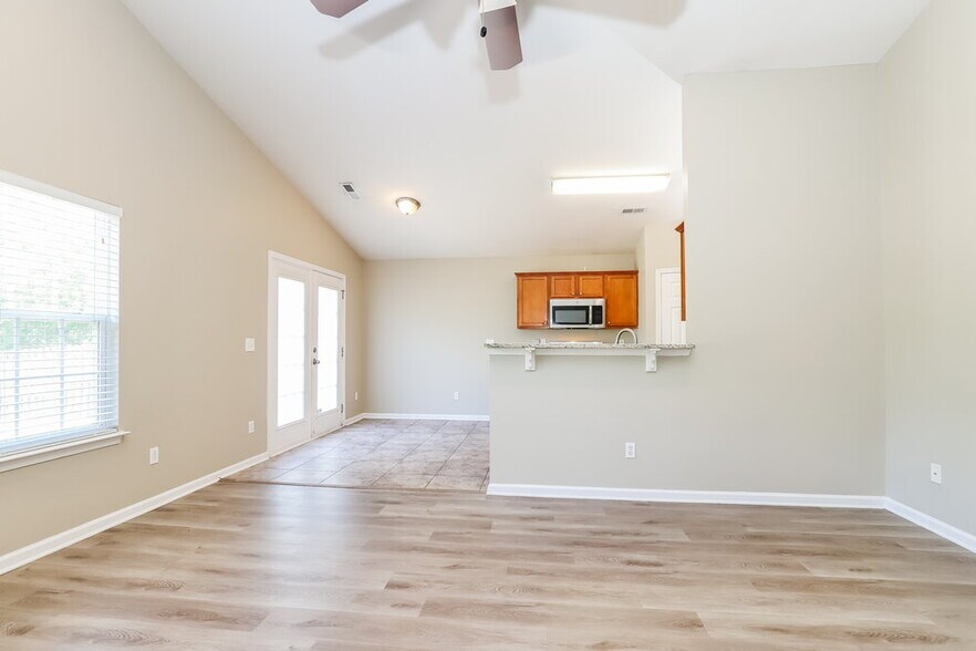 Building Photo - 4412 Gray Wolf Way