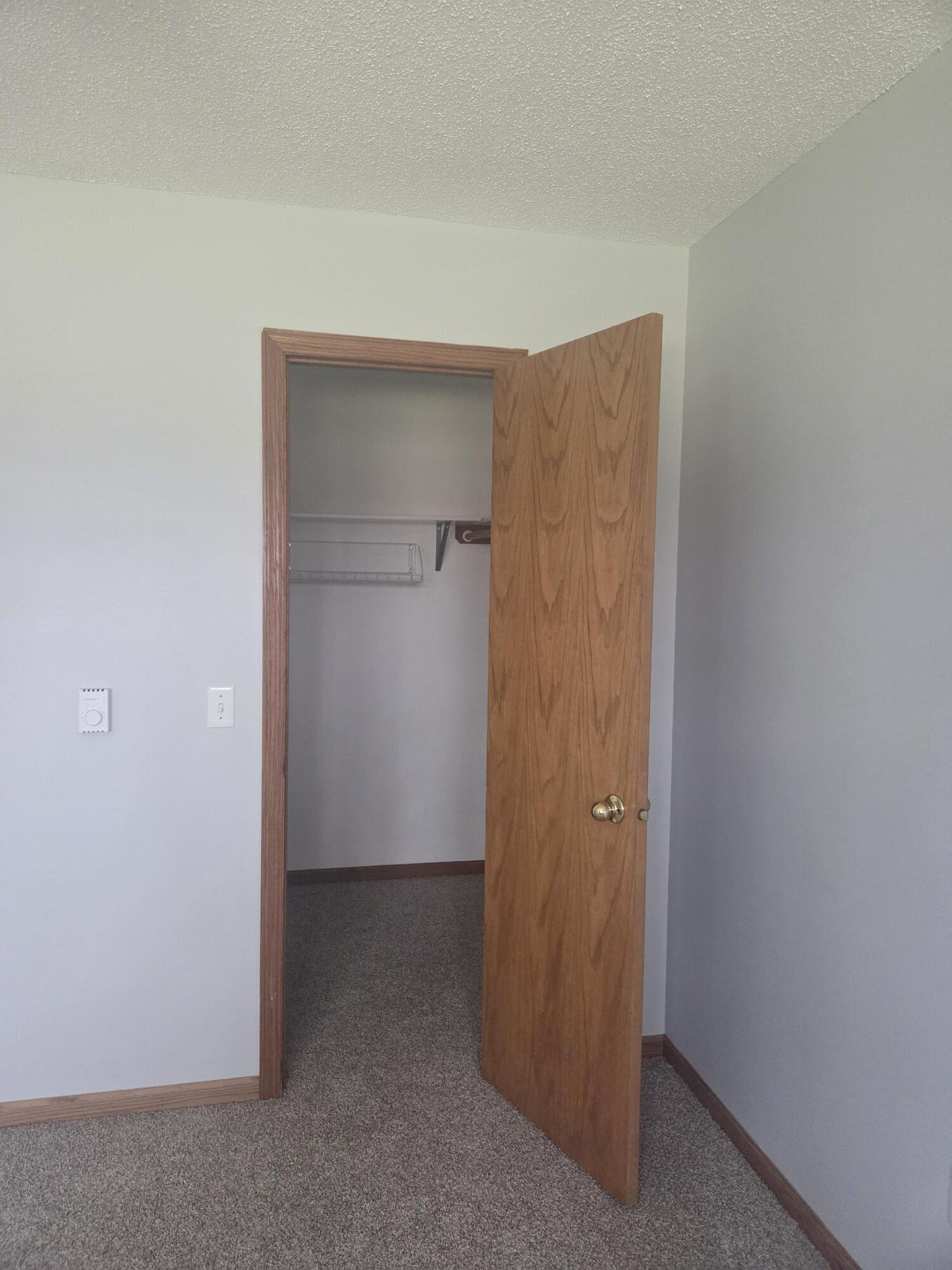 walk in closet - 1274 Circle Pine Dr
