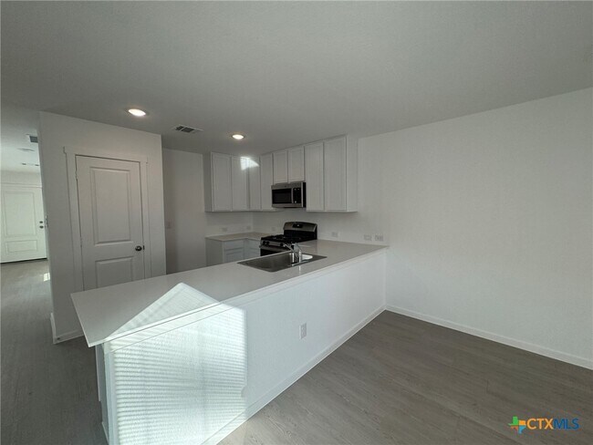Building Photo - 3563 Prominence St