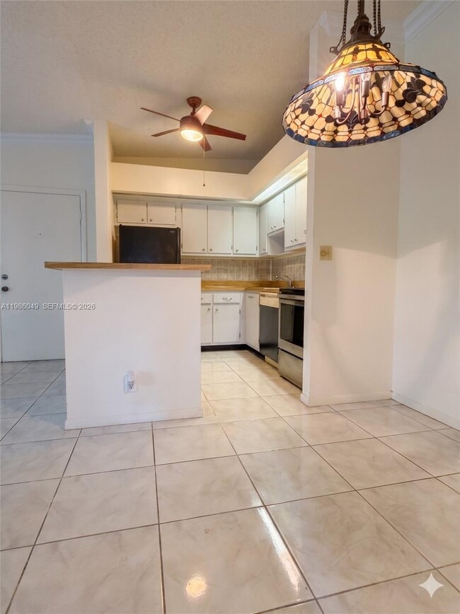 Building Photo - 15500 Lakes of Delray Blvd