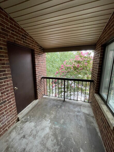Building Photo - 13205 Chalet Pl