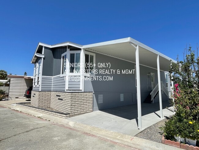 Building Photo - 141 Douglas Dr