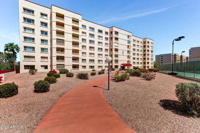 Building Photo - 7950 E Camelback Rd