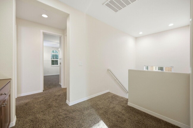 Building Photo - 35495 Domani Dr