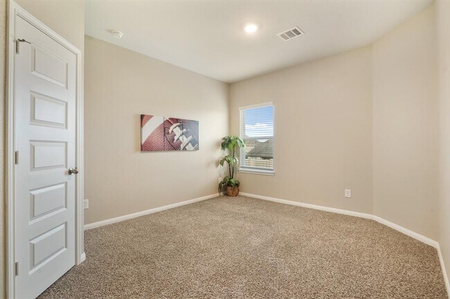 Building Photo - 24603 Porta Borsari Dr