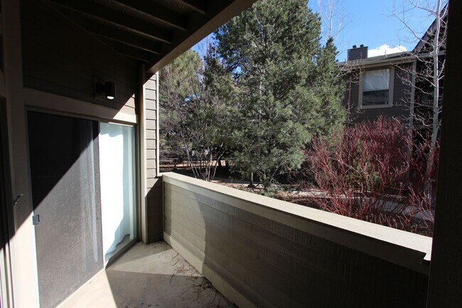 Building Photo - 3-Bedroom Summit Park Condo with Fireplace, Balcony & Covered Parking