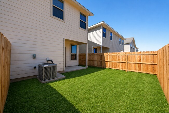Building Photo - 7518 Gramercy Wy