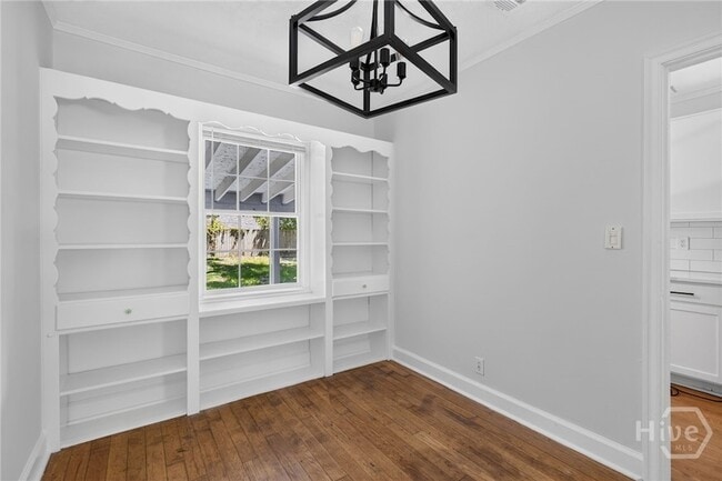 Building Photo - 216 E 57th St