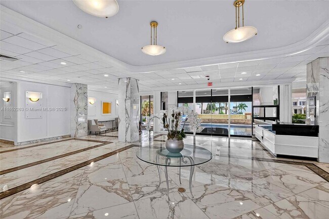 Building Photo - 5700 Collins Ave