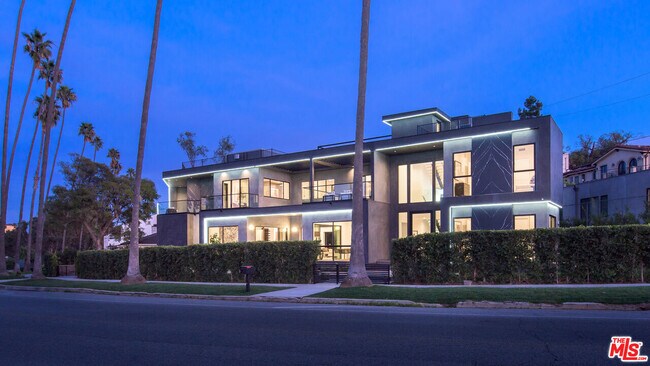 Primary Photo - 12720 Montana Ave
