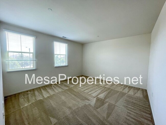 Building Photo - 3230 E Yountville Dr