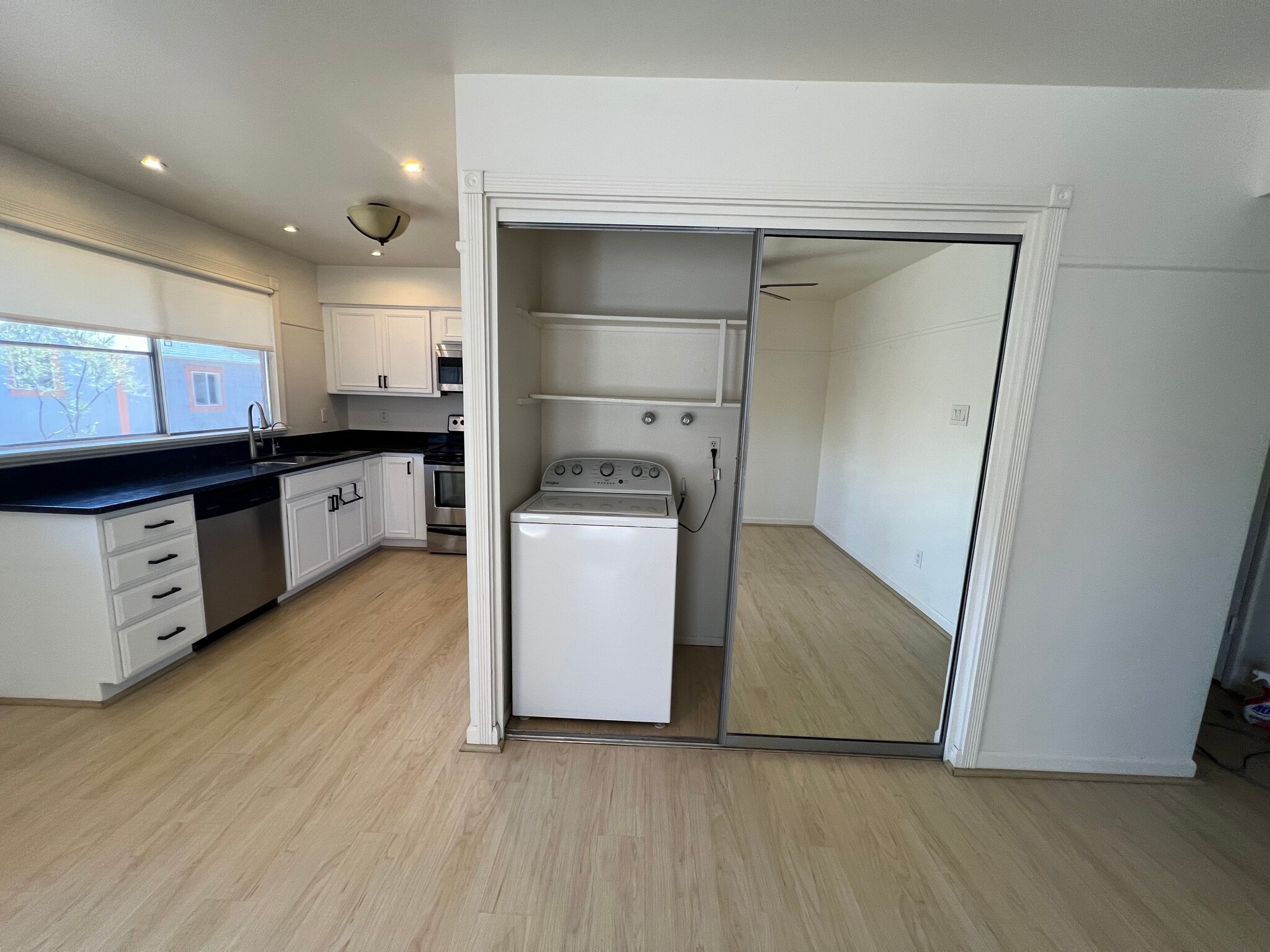 In Unit Laundry - 4435 S Stanley Pl