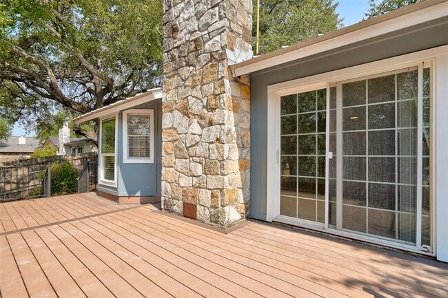 Building Photo - 12601 Mixson Dr