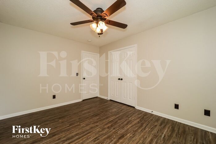 Building Photo - 16 Hickory Knoll Ct
