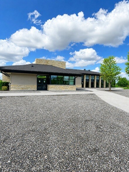 Building Photo - 6816 Cobble Spgs Ln