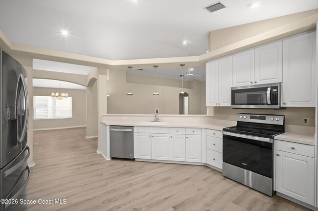 Building Photo - 6924 Renshaw Dr