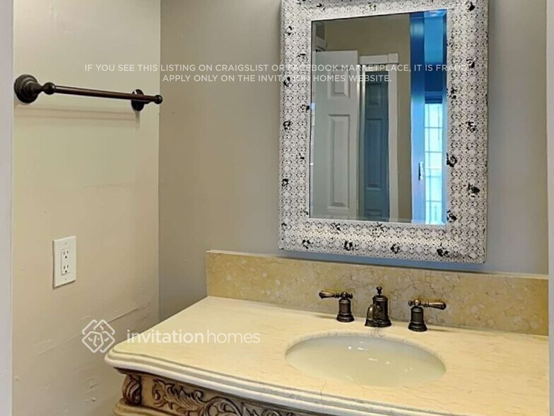 Building Photo - 6340 SW 156th Ct