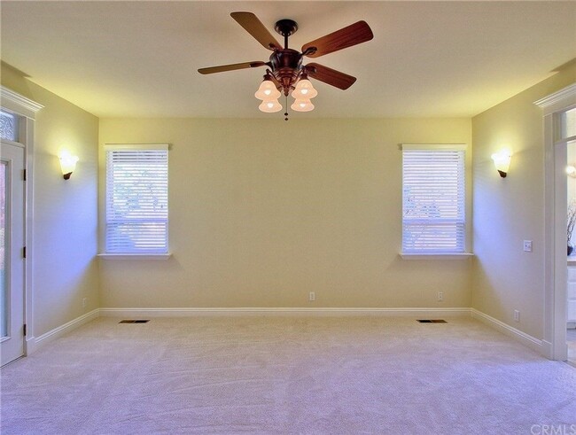 Building Photo - 1865 Vineyard Dr