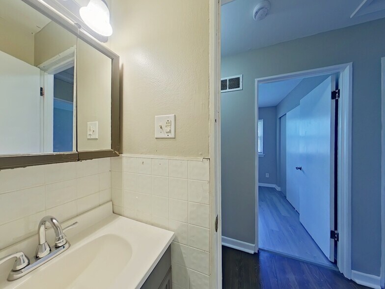 Building Photo - 770 Manresa Ln