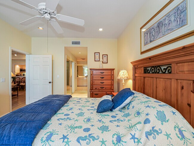 Building Photo - 5225 E Harbor Village Dr