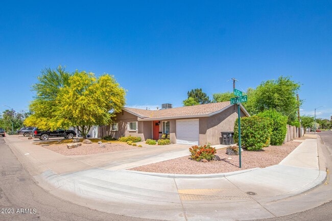 Building Photo - 7754 E Catalina Dr
