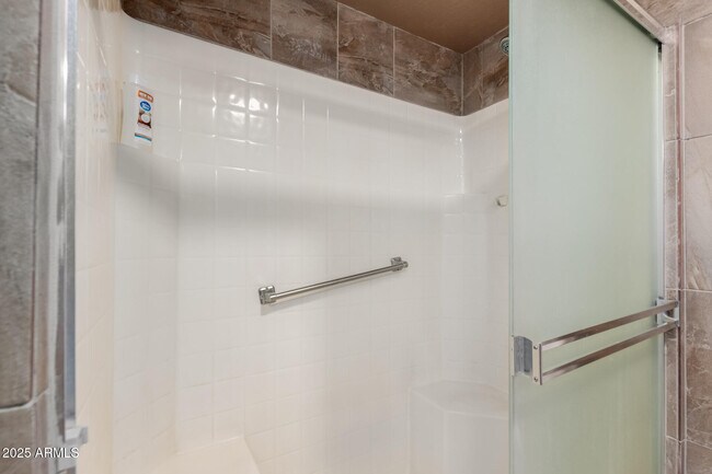 Building Photo - 9430 W Arrowhead Dr