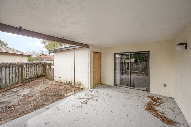 Building Photo - SUNTREE