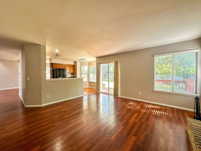 Building Photo - A perfect Highlands Ranch 4-bedroom home