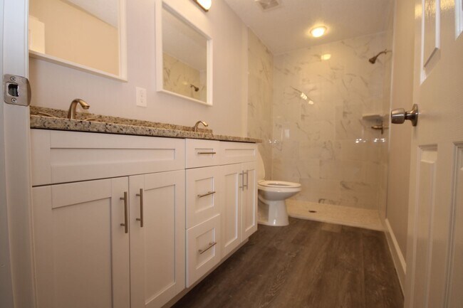 Building Photo - GORGEOUS 3 Bedroom, 2 Bathroom Home in Dun...