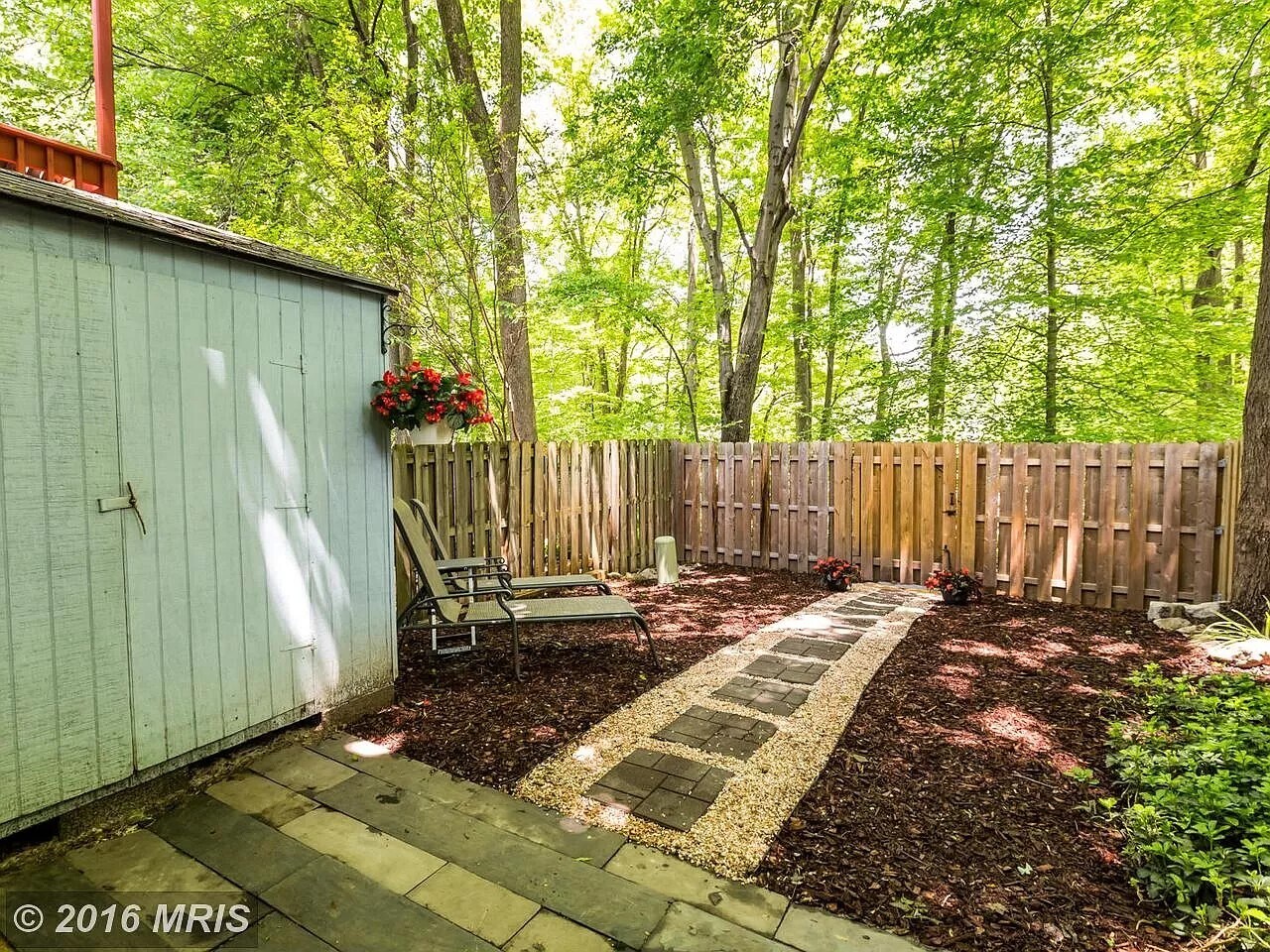 Building Photo - 8817 Stonebrook Ln