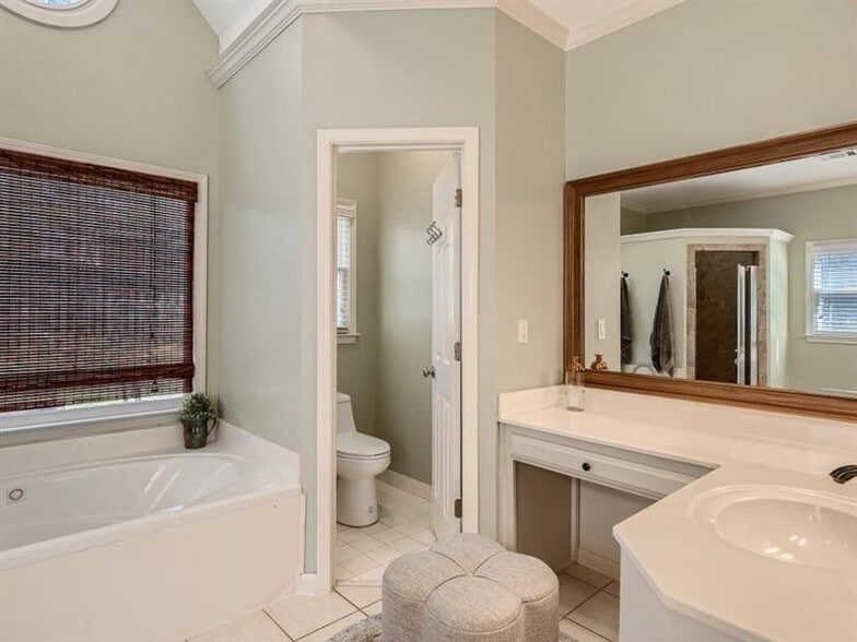 Building Photo - 2575 Wild Iris Ln NE