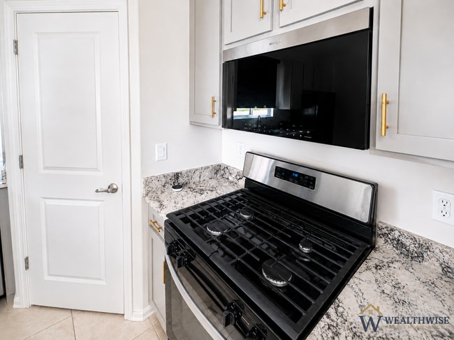 Building Photo - BEAUTIFULLY UPGRADED EXCEPTIONAL HOME WITH MOUNTAIN VIEWS IN SAGUARO HAVEN