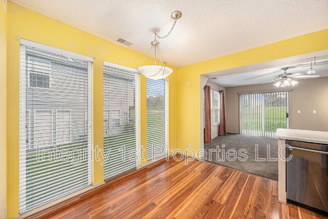 Building Photo - 4448 NE 83rd Terrace