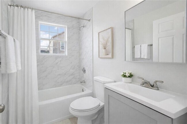 Building Photo - 2215 N Galvez St