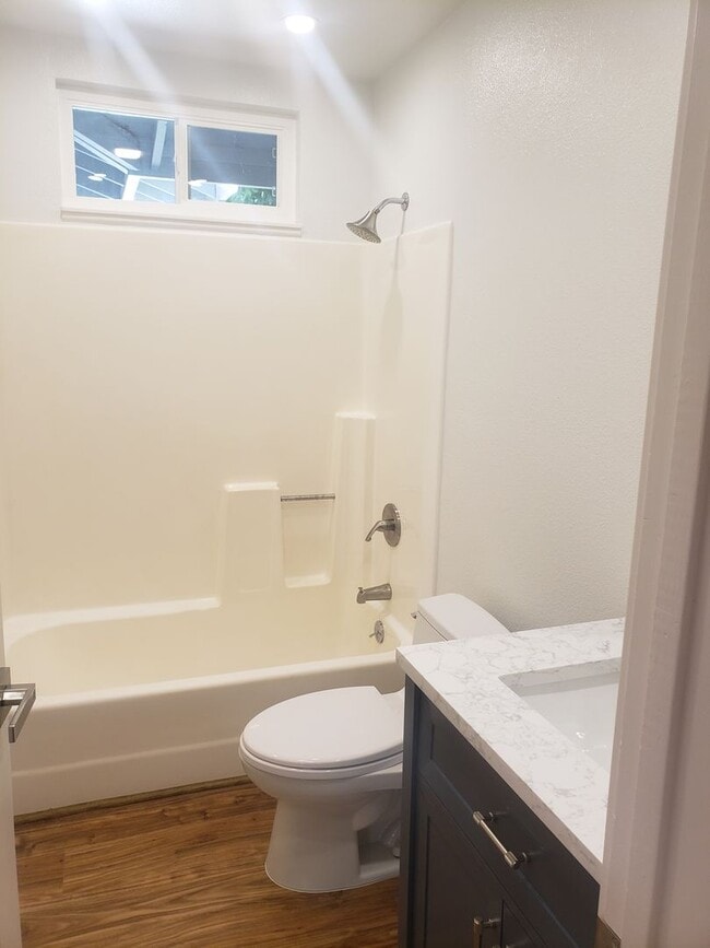 Building Photo - Updated Home in Old Town Auburn