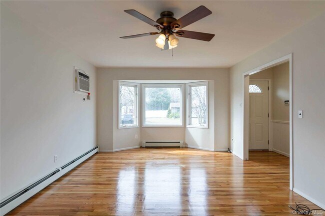 Building Photo - 5 Ashland St