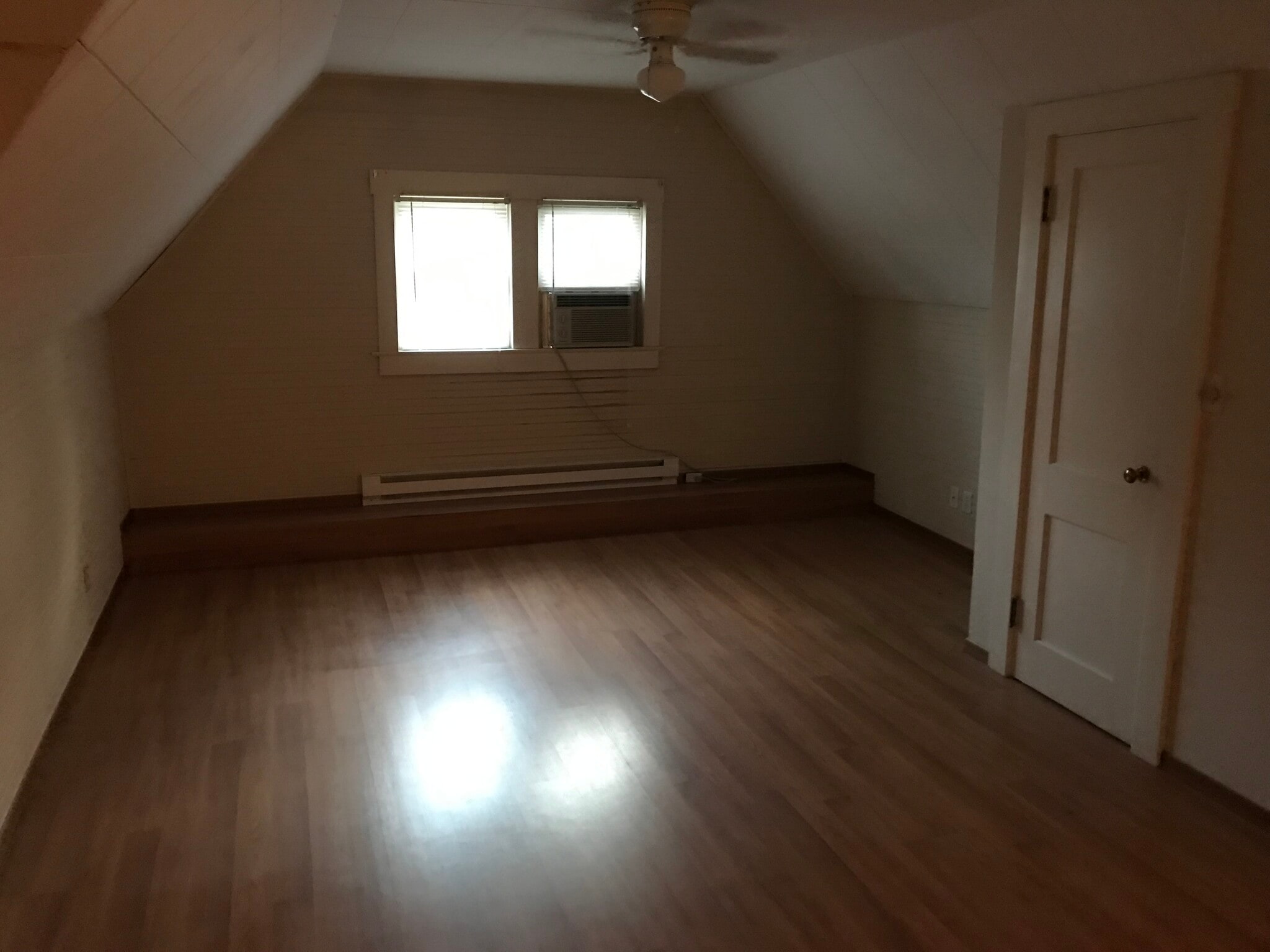 Building Photo - 801 S Main St