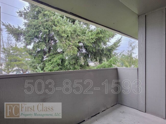 Building Photo - 1402 NE 186th Ave