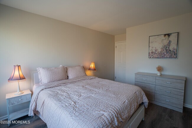 Building Photo - 5C Twin Rivers Dr