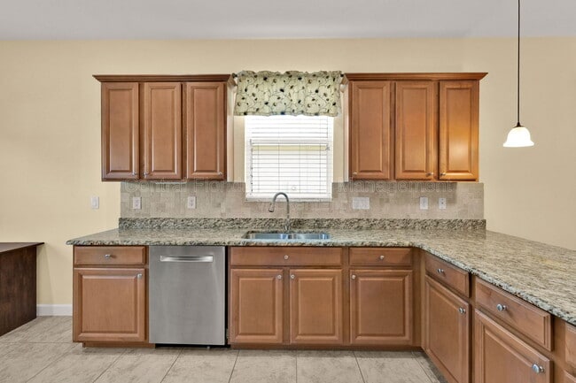Building Photo - 3677 Serena Ln