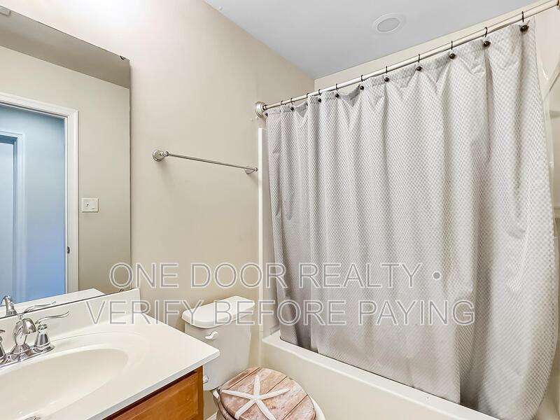 Building Photo - 402 Lewis Burwell Pl