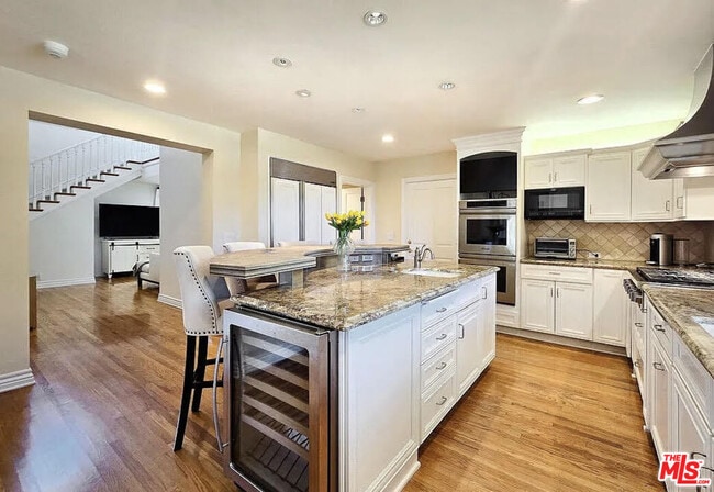 Building Photo - 3690 Crownridge Dr