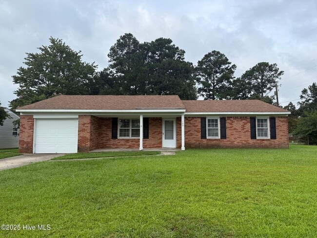 Primary Photo - 105 Royal Ct