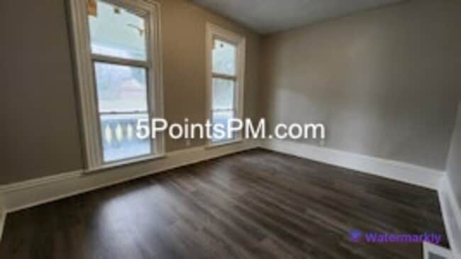 Building Photo - 9804 Miles Ave