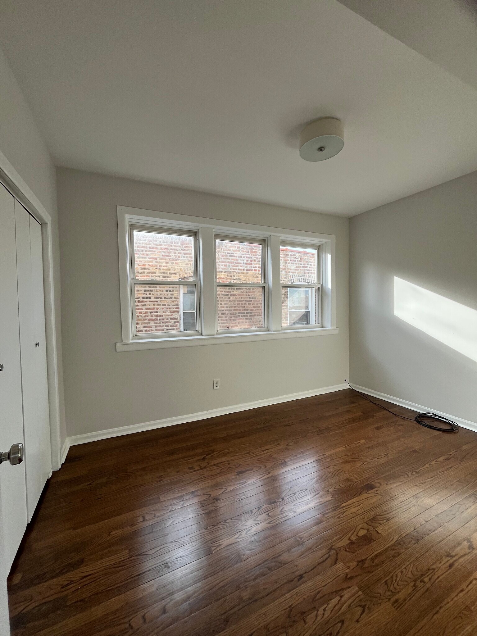 Building Photo - 2338 N Avers Ave