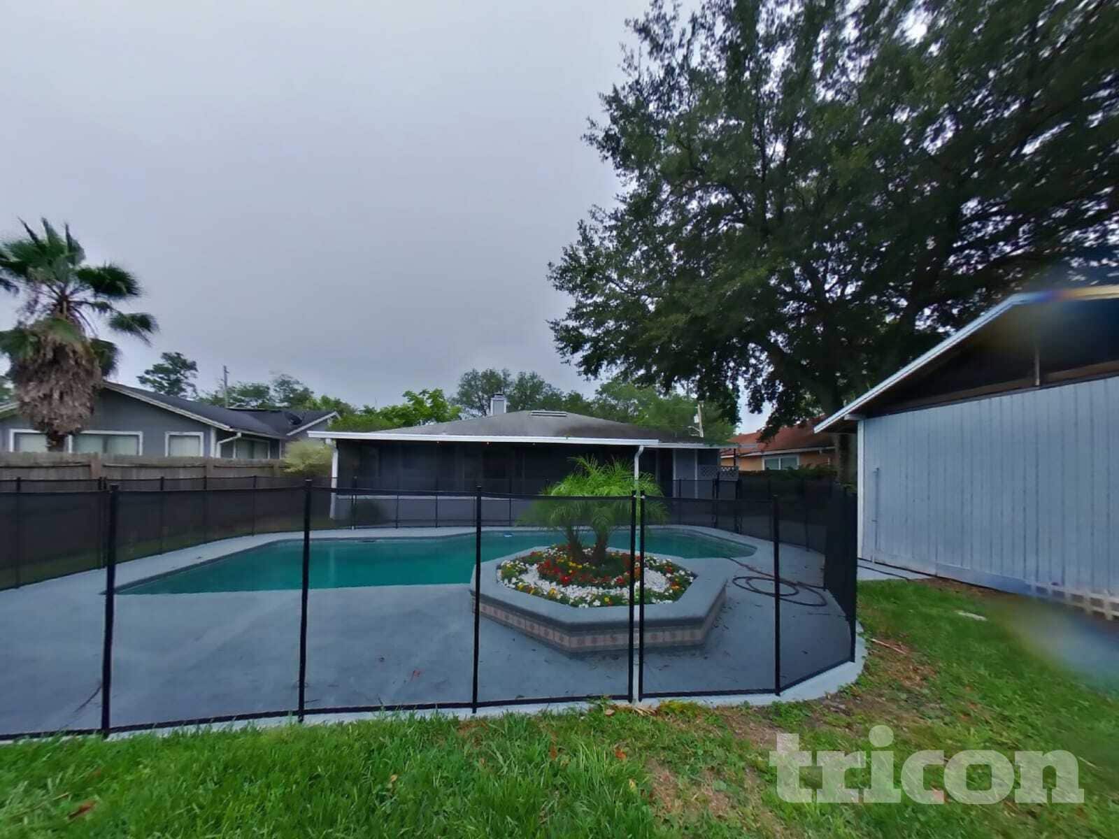 Building Photo - 4963 Beige St