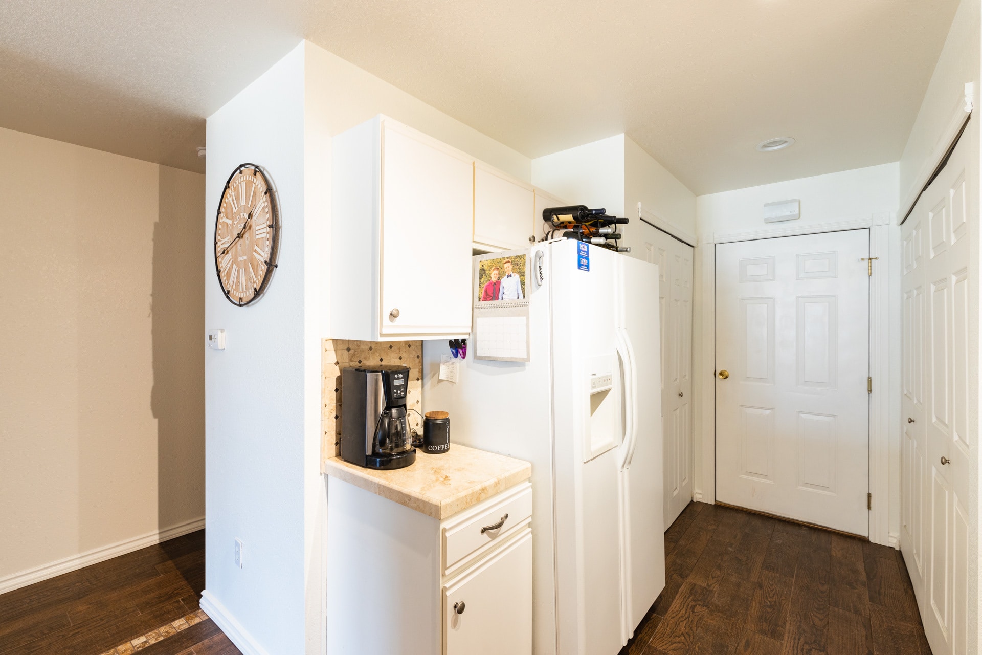 Building Photo - 11530 W 70th Plz